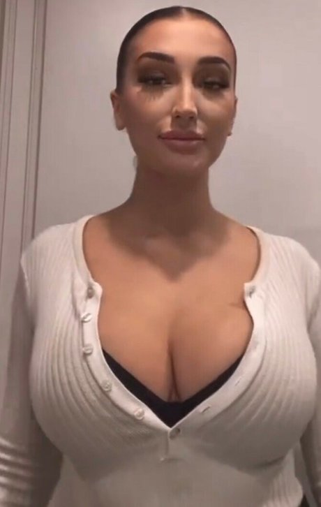 Carla Dior xxx pornstar pictures