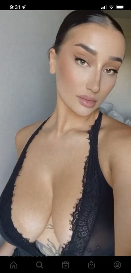 Carla Dior adult star pics