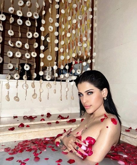 Edin Rose pornstar sexy images