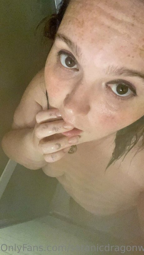 satanicdragonwitch hot star photos