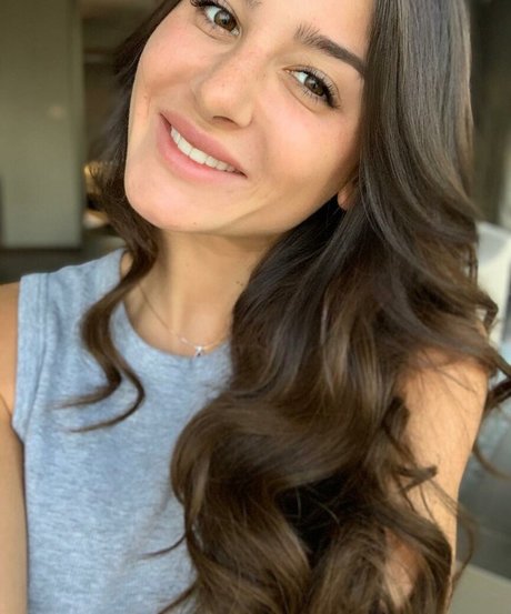 Elena Gusmeroli naked star galleries