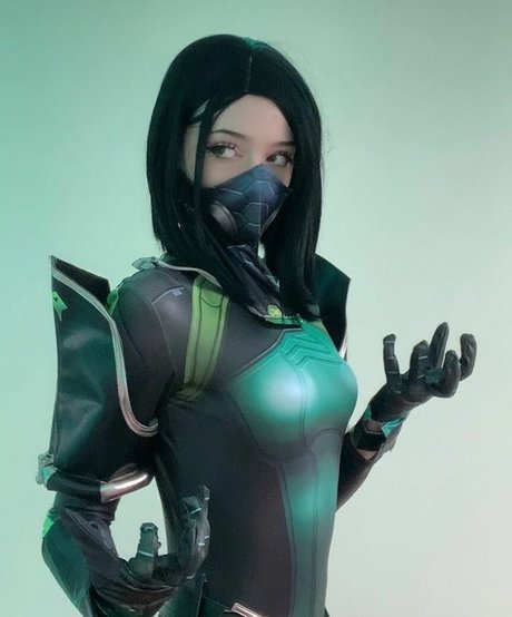 Toxic Tenshi nude model archive