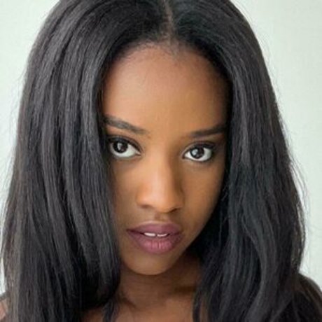 hellobombshell star perfect photo