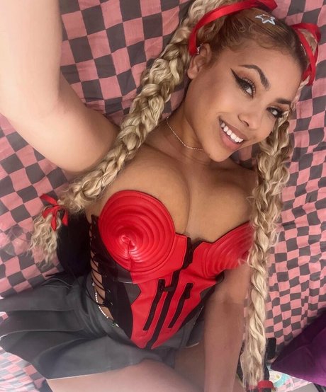 Rioadrianna star porn pics