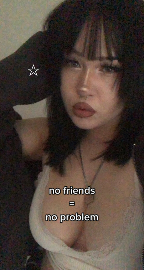 Hellok1ttyslvt model art img