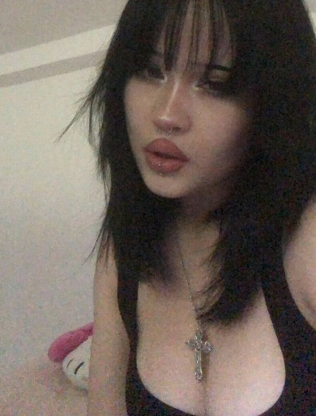 Hellok1ttyslvt model hd pictures