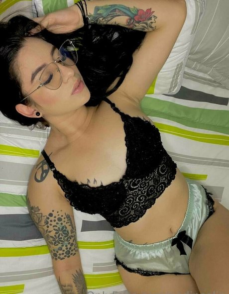 nadinselin xxx model archive