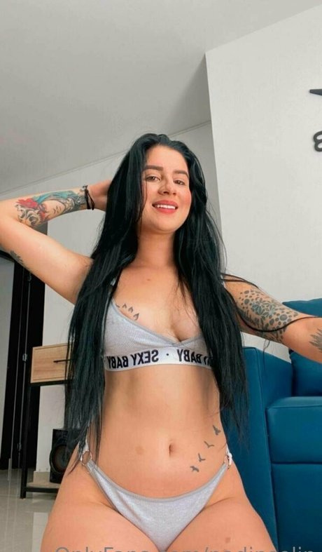 nadinselin model art archive