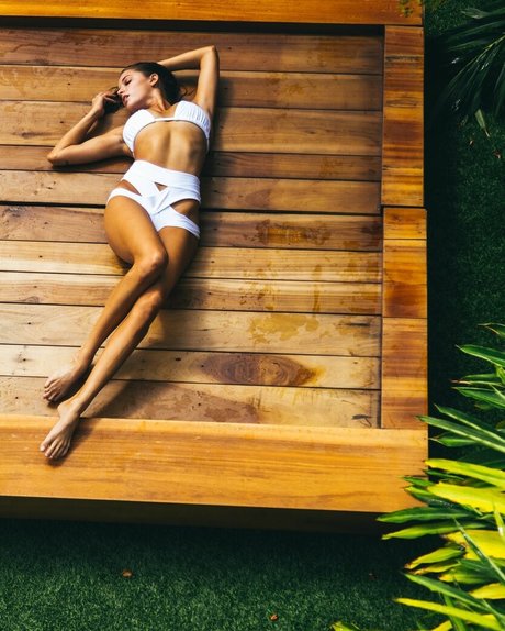 Alyssa Arce high quality actress pic