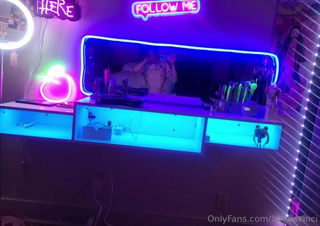 lunalavinci porn star img