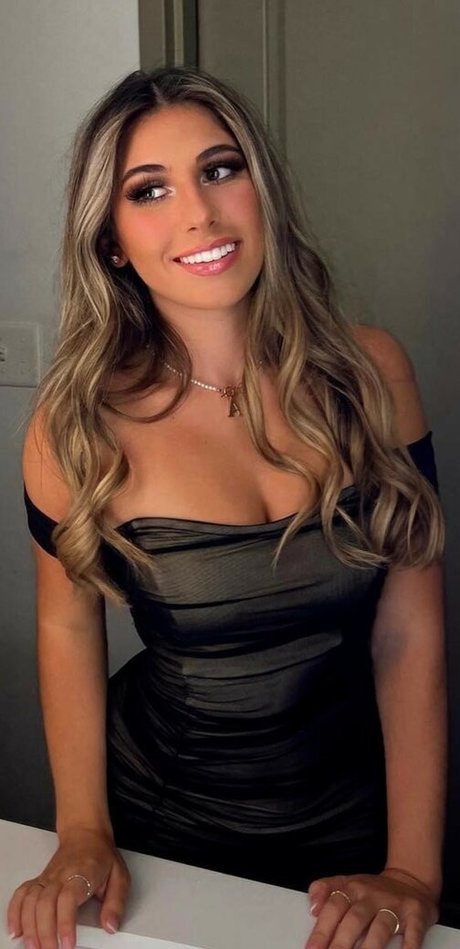 Allison Rossillo Vallerand erotic star picture