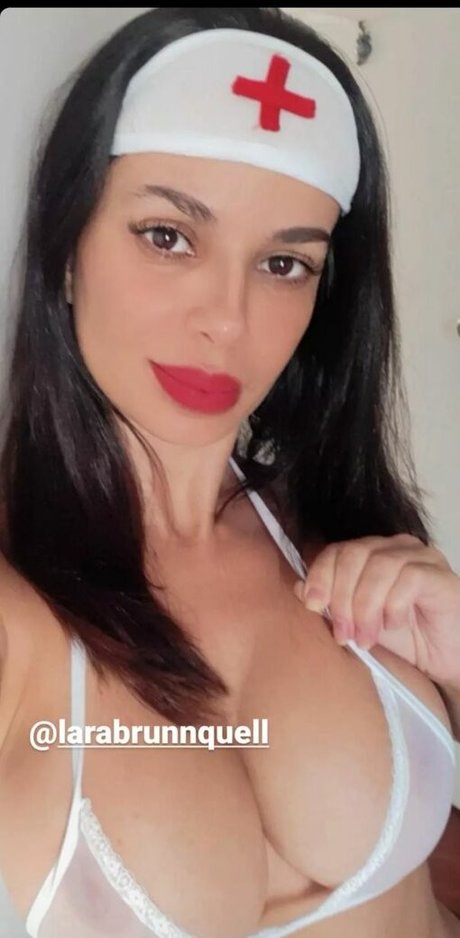 Sandy Capetinha pornstar erotic images