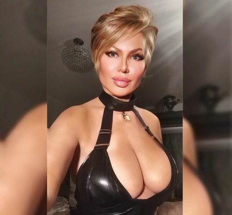 Cheri Lady hot pornstar picture