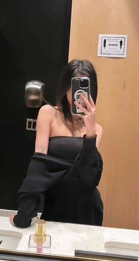 yunaiyahox beautiful pornstar photo