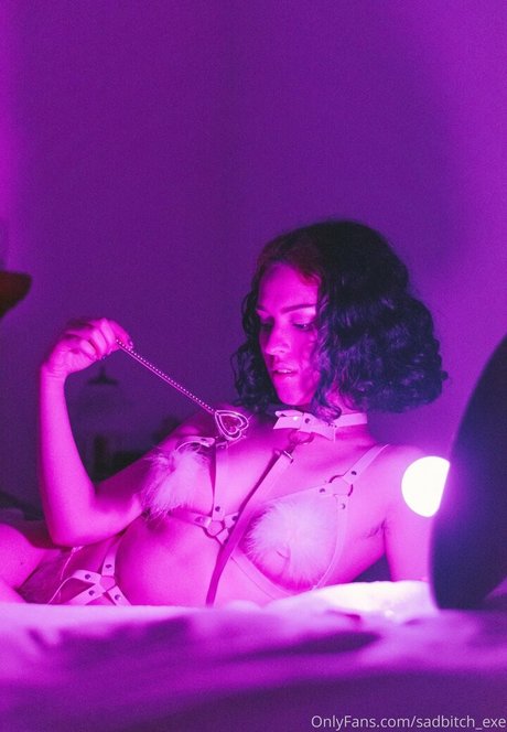 sadbitch exe pornstar pretty pic