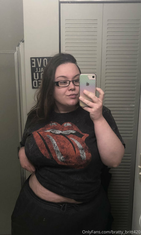 bratty britt420 model top pic