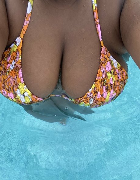 burberrybitch sex model archive