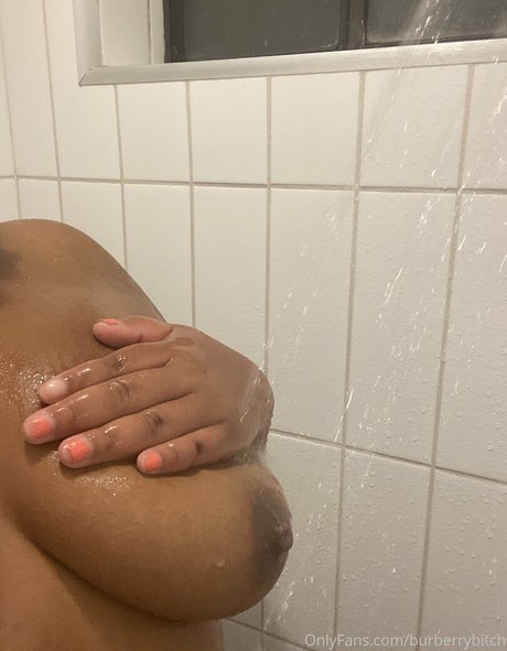 burberrybitch model nude img