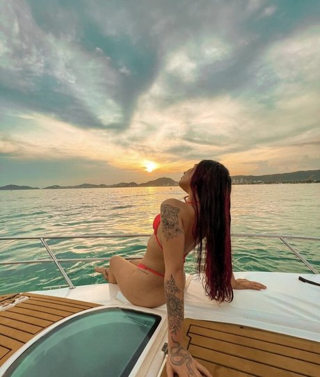 Lia Dumbra star pretty picture