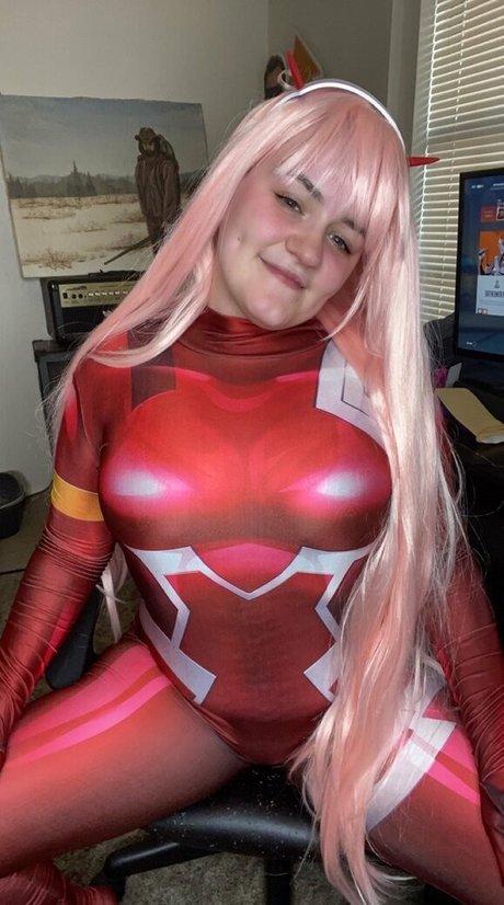 katiebuggz star adult img