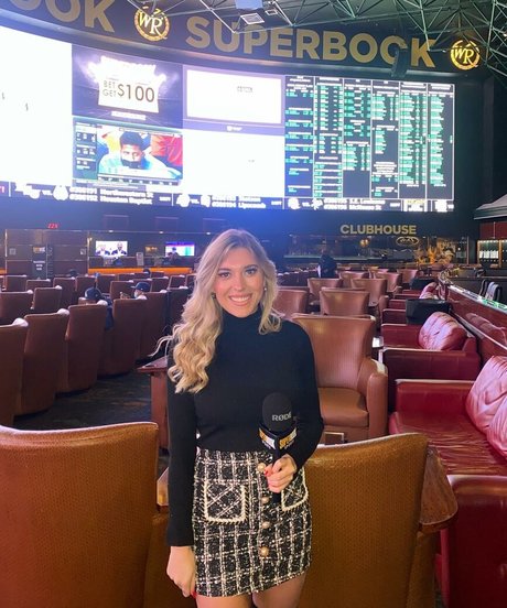 Taylor Mathis star sex pictures