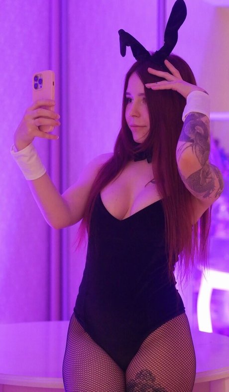 Denly Denlyasha model exclusive picture