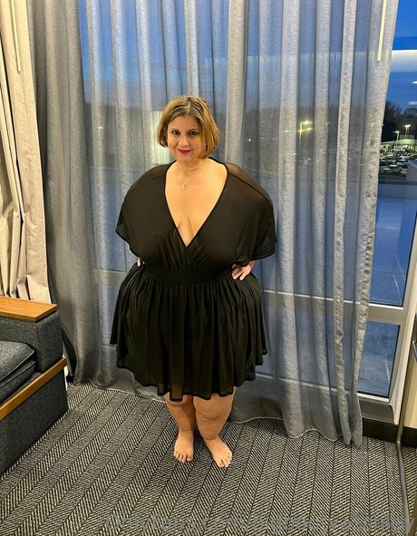 bigbootyasshley hot model archive