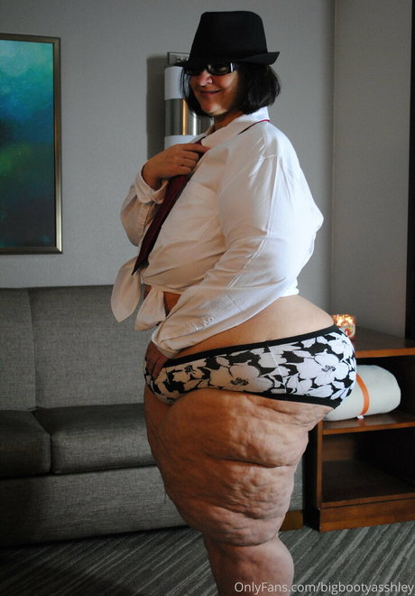 bigbootyasshley pornstar hot photos