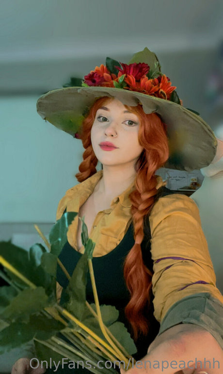 lenatsuki nude actress gallery