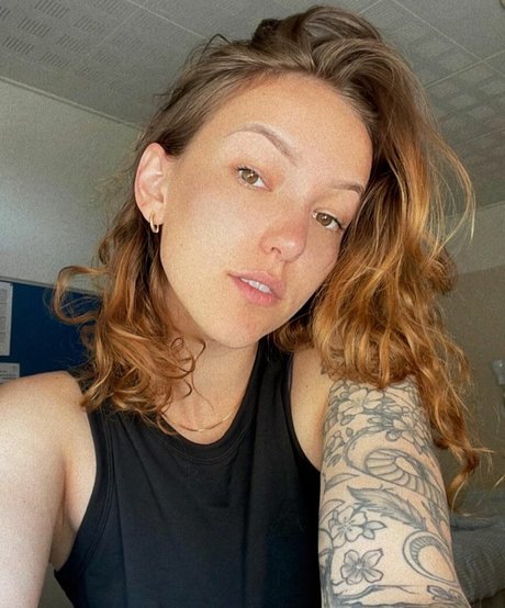 Eralia pornstar hot pics