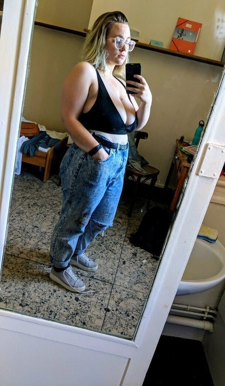 Mx Max sex actress img