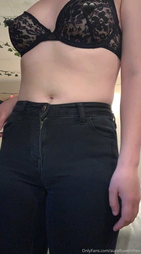 auraflowersfree erotic actress gallery