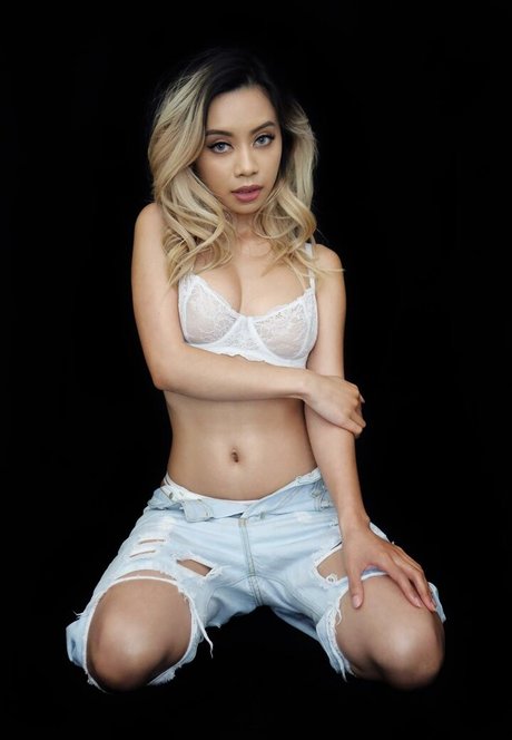 Kimmie D porn star pictures