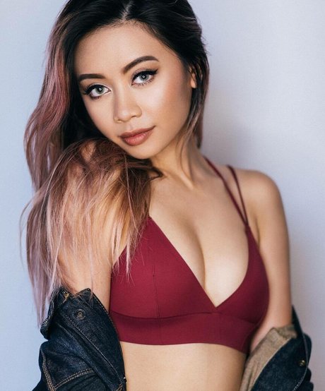 Kimmie D model erotic pic