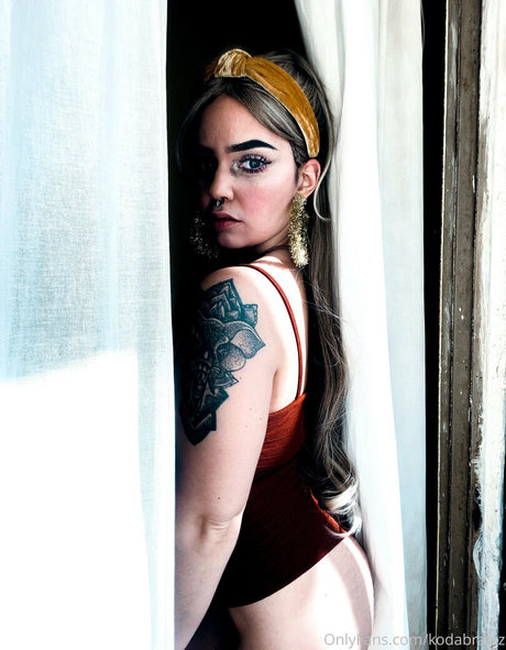 kodabratzz naked actress pic