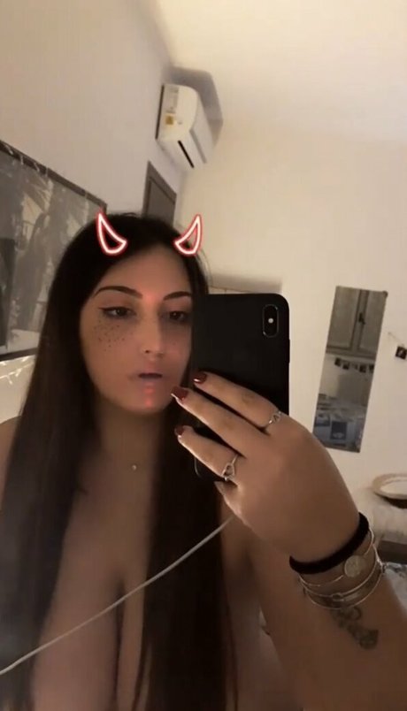 Alessia Barbarossa pornographic model img