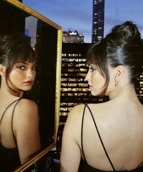 Melissa Barrera hot star archive