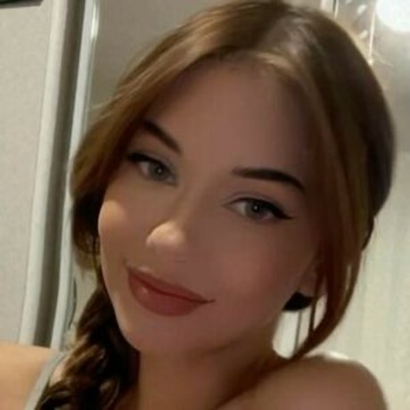 Emilyycheek pornstar free galleries