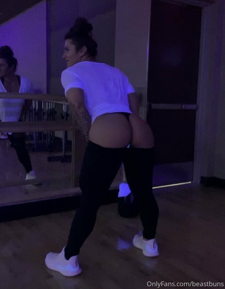 Beastbuns pornographic model gallery