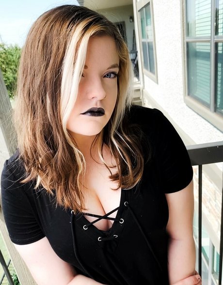 Meg Kaylee pretty model archive