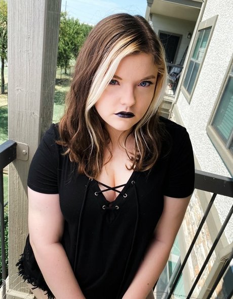 Meg Kaylee pornstar free pics