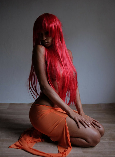 Adjouai art model galleries