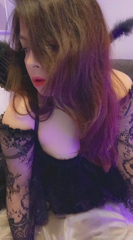 Pikafue pretty actress pictures