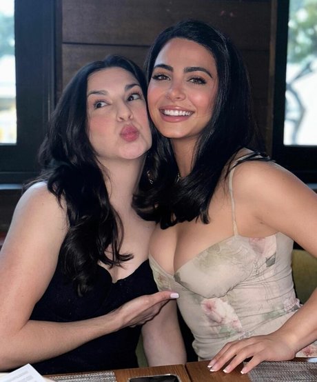 Emeraude Toubia sexy actress image