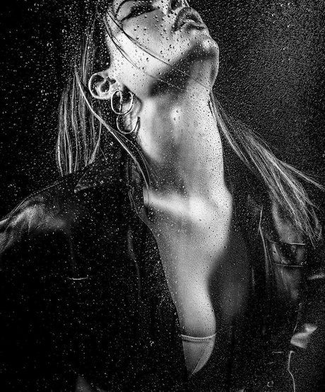 Emeraude Toubia pornstar erotic picture