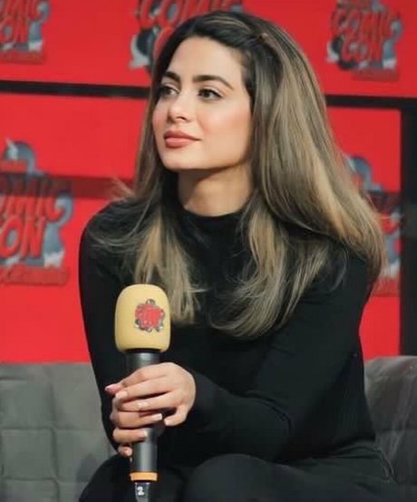 Emeraude Toubia star free pics