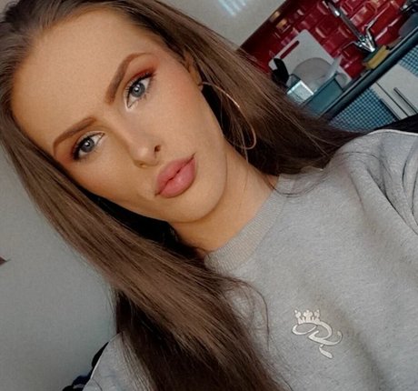 Nikki Harper top star photos