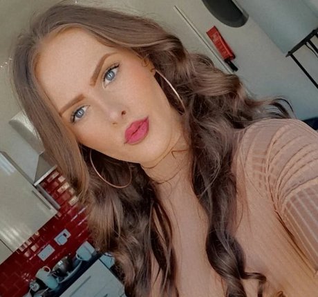 Nikki Harper high quality actress images