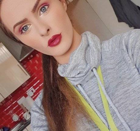 Nikki Harper sex model photos