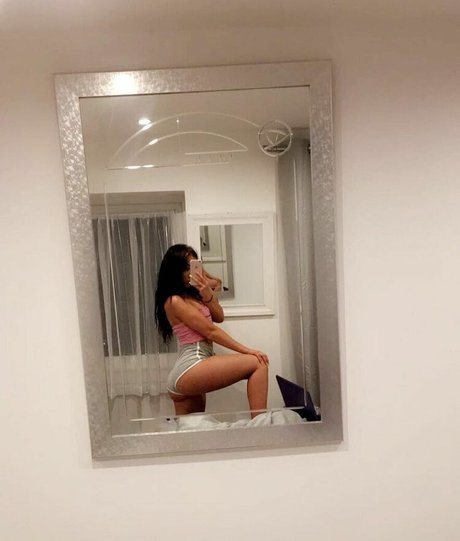 Hannah Lynch sexy actress picture